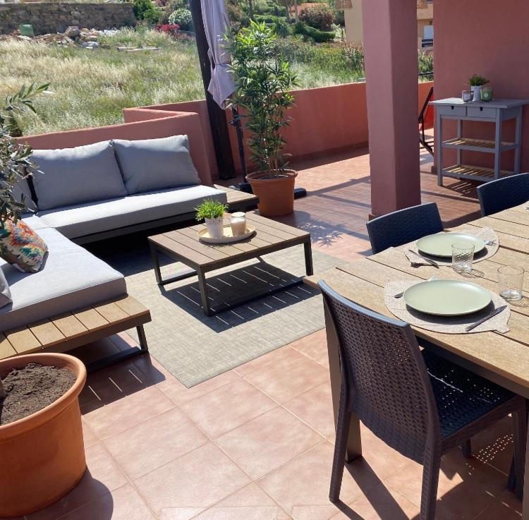 Penthouse Majestic Costa Golf Casares Appartement Buitenkant foto